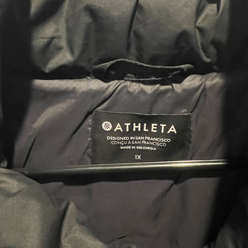 Athleta Downtown Black Quilted Vest - Picture 2 of 3